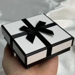 Подарункова коробка чорна